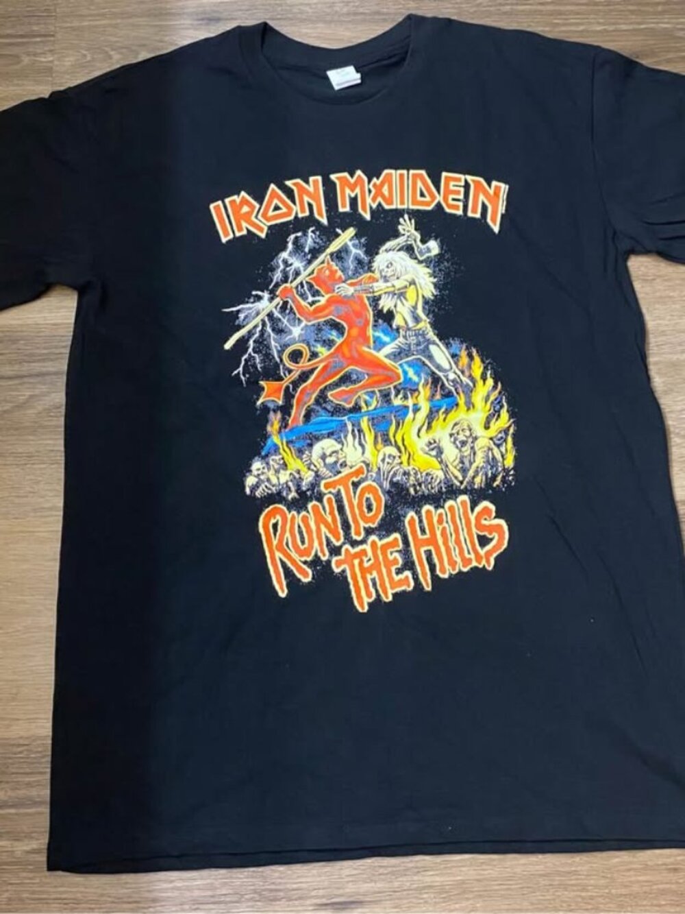 Iron Maiden Run to the Hills Men’s Large Graphic Band T-Shirt Black Heavy Metal